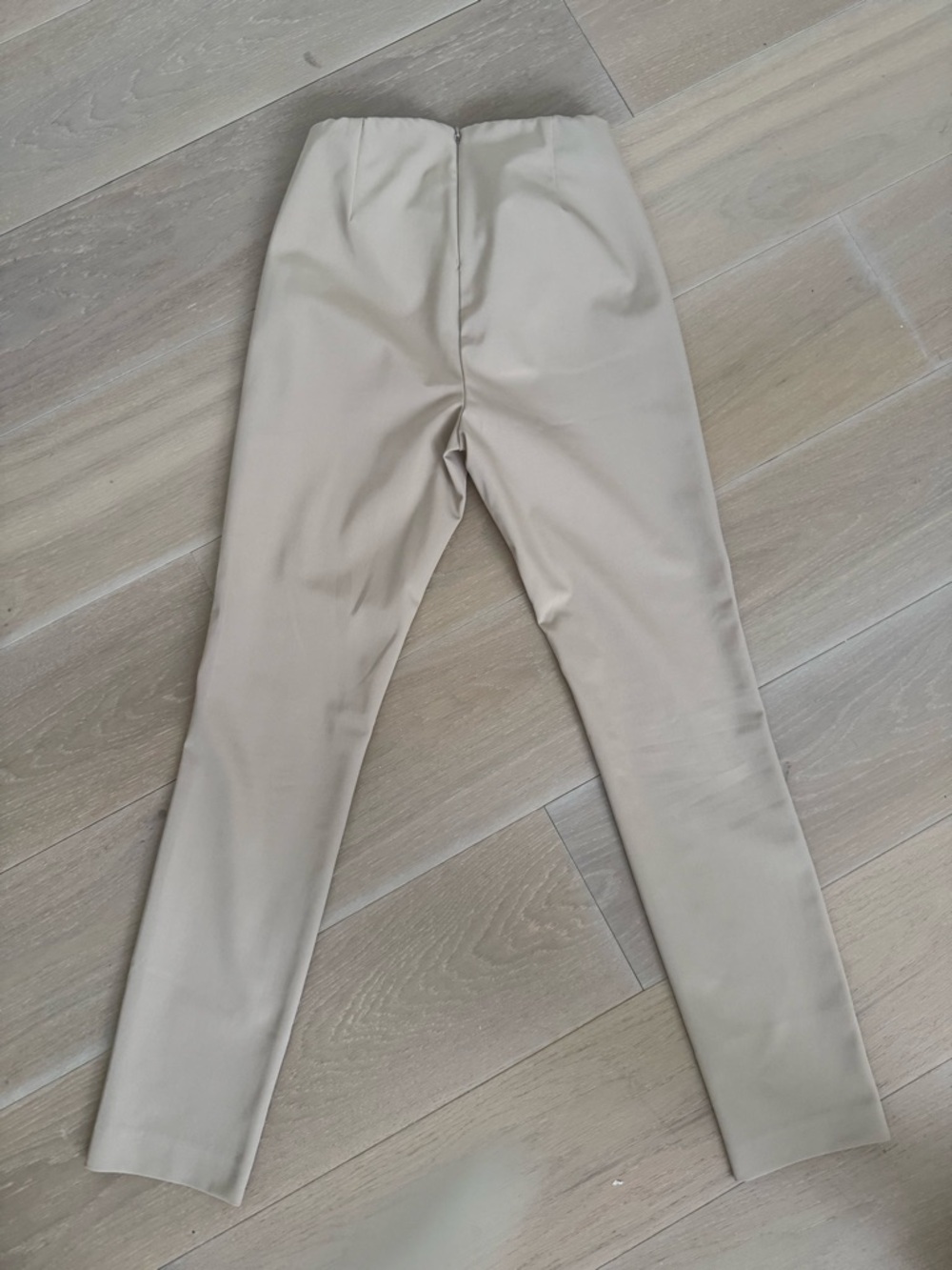 Theory Beige and Black Waistband Skirt - Picture 2 of 5